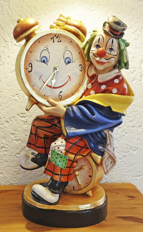 Clown mit Uhr (genau gehendes Quarzwerk) Ahornholz handbemalt 47cm